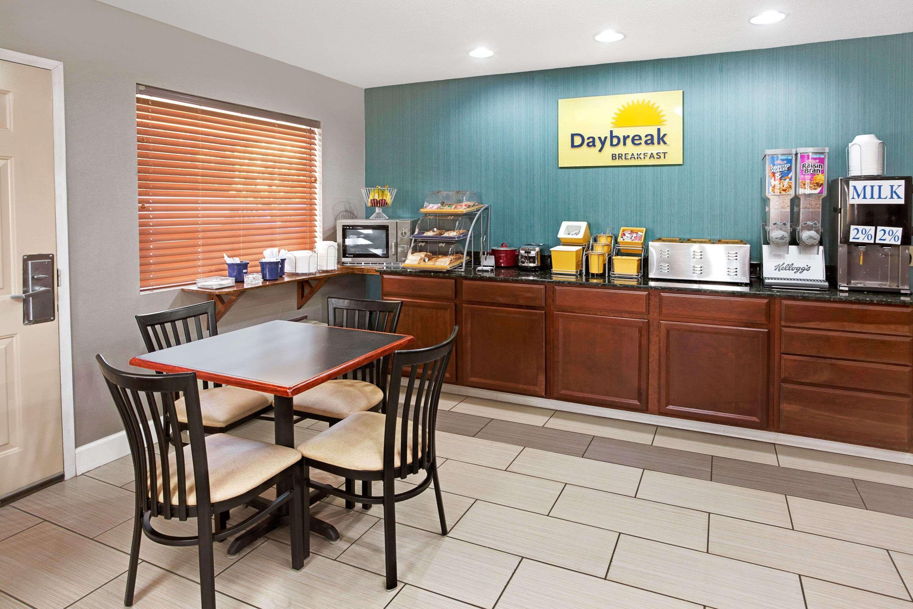 Days Inn By Wyndham Acworth Kültér fotó